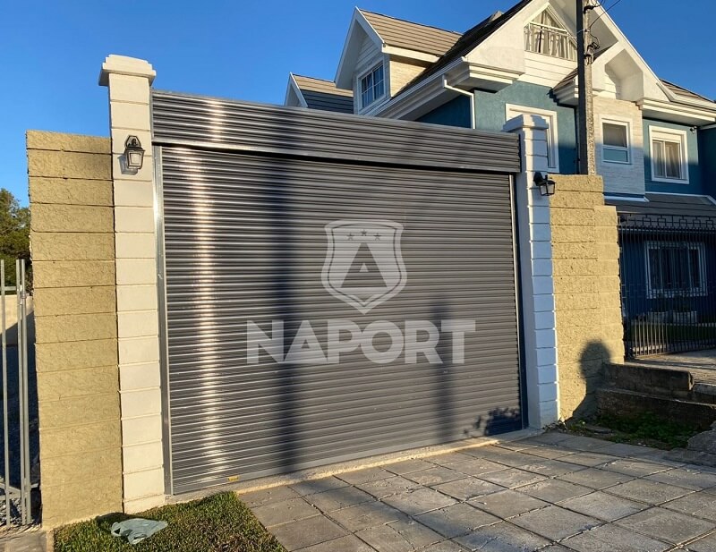 Portas-de-enrolar-em-aco-mais-seguranca-e-resistencia-para-sua-fachada