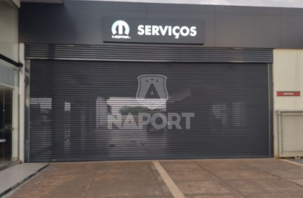 As portas de aço de enrolar representam um investimento de longa vida útil.